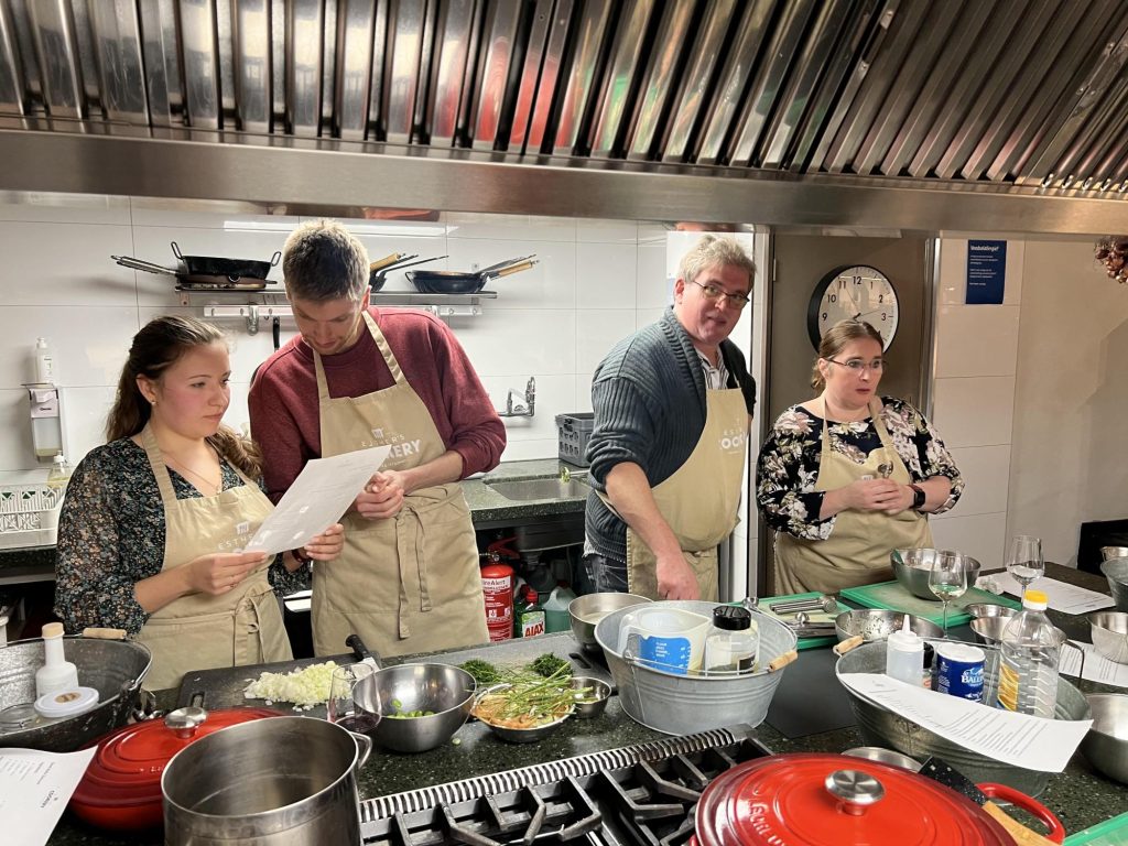 SRC-Search team cooking workshop